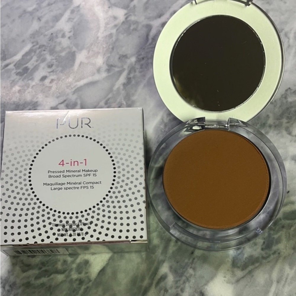 New Pur 4-in-1 Pressed Powder‎ Foundation Chestnut
